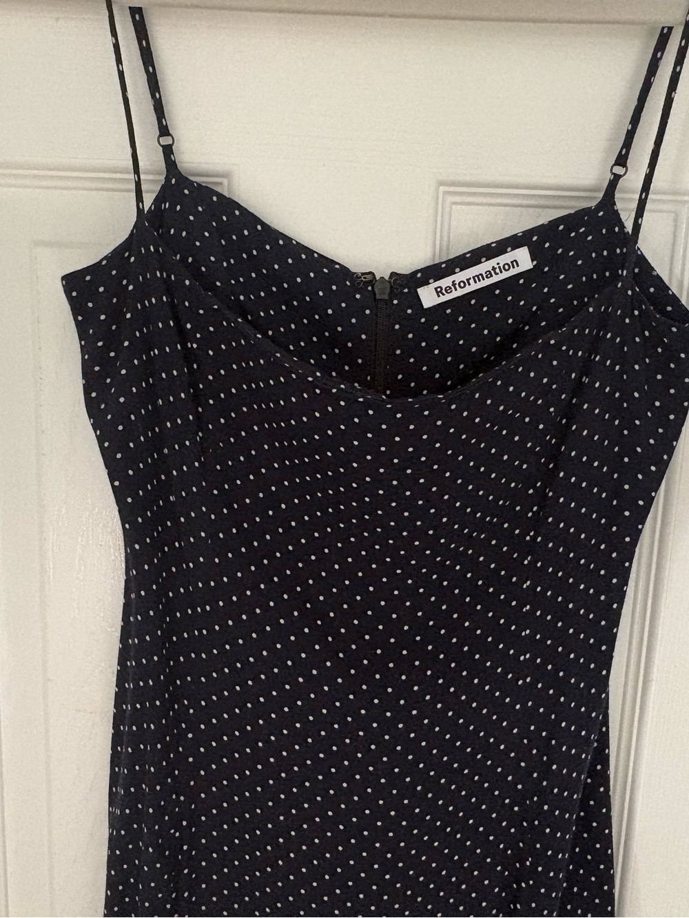 Reformation Vollare dress. Navy Polka Dot. Size 6. Small. - Picture 4 of 6